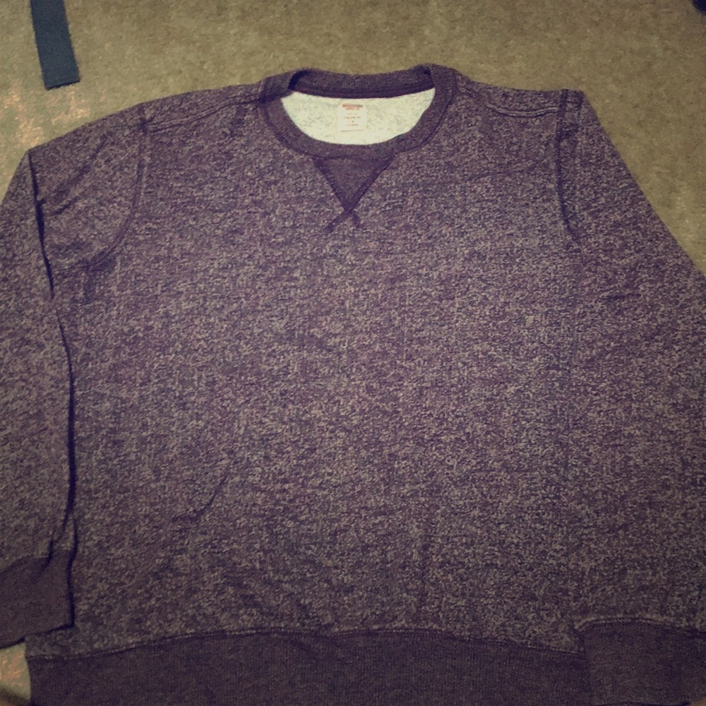 Athletic fit sweater